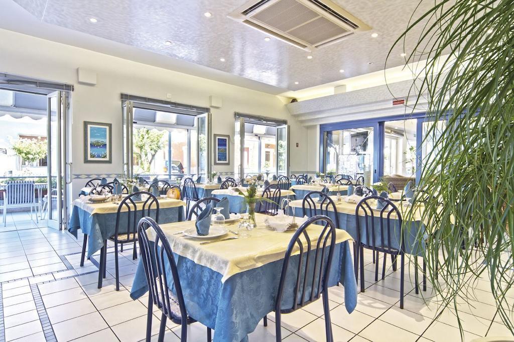 Hotel Vienna Bellaria-Igea Marina Buitenkant foto